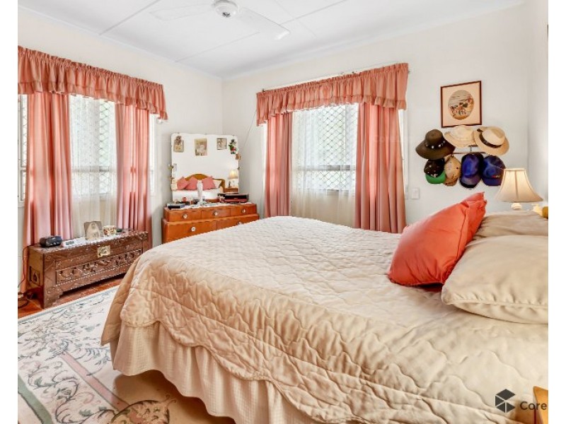 98 Eugaree Street, Southport QLD 4215