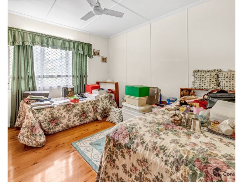 98 Eugaree Street, Southport QLD 4215