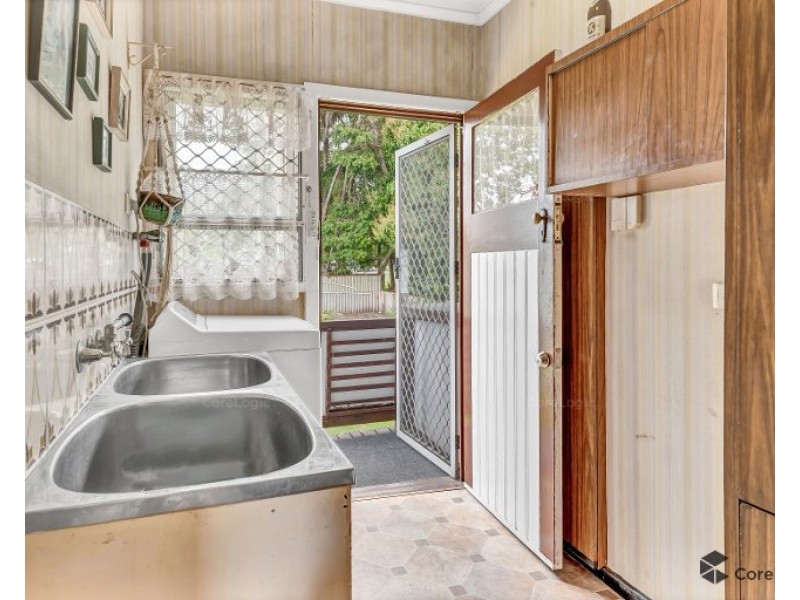 98 Eugaree Street, Southport QLD 4215