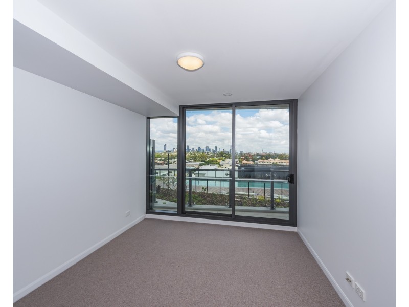 30604/300 Old Cleveland Road, Coorparoo QLD 4151