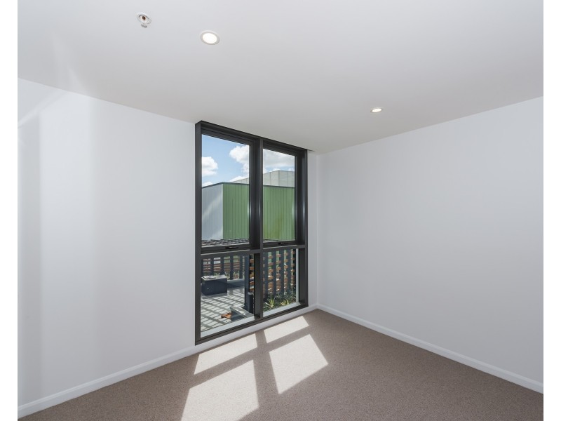 30604/300 Old Cleveland Road, Coorparoo QLD 4151