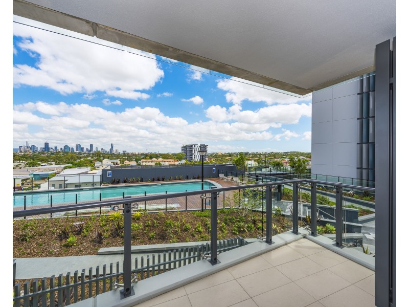 30604/300 Old Cleveland Road, Coorparoo QLD 4151