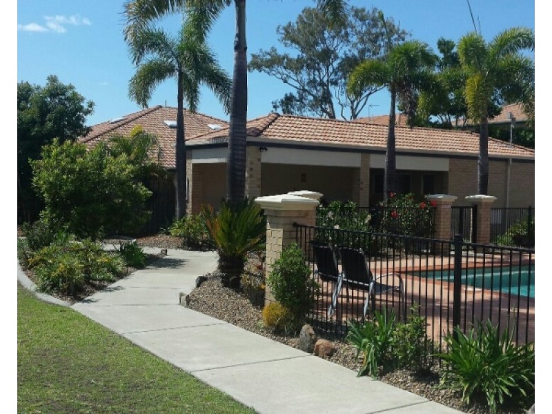 25 / 2 Bos Drive, Coomera QLD 4209