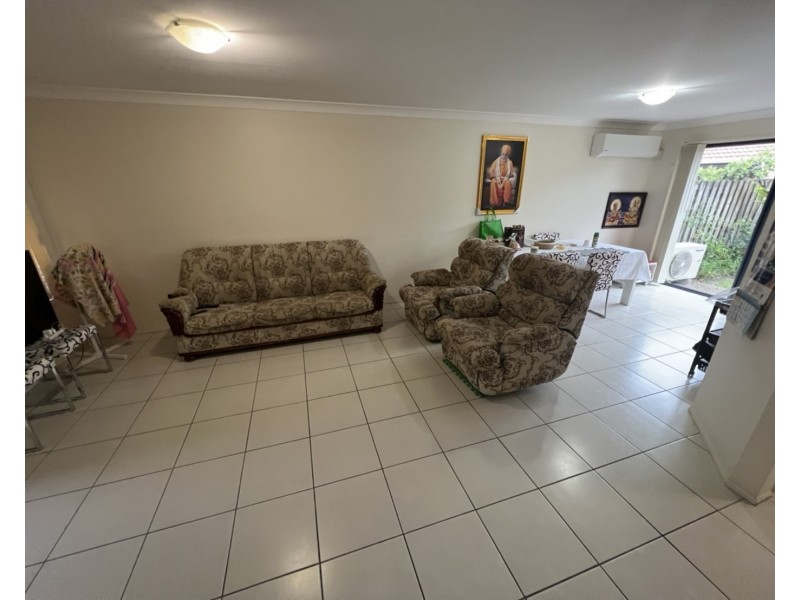 25 / 2 Bos Drive, Coomera QLD 4209