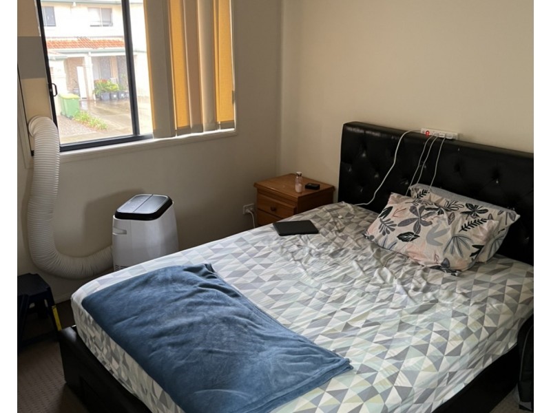 25 / 2 Bos Drive, Coomera QLD 4209