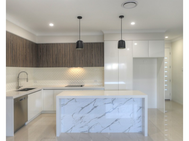 26/27 Sunflower Crescent, Calamvale QLD 4116