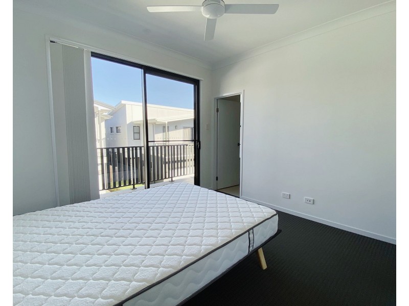 26/27 Sunflower Crescent, Calamvale QLD 4116
