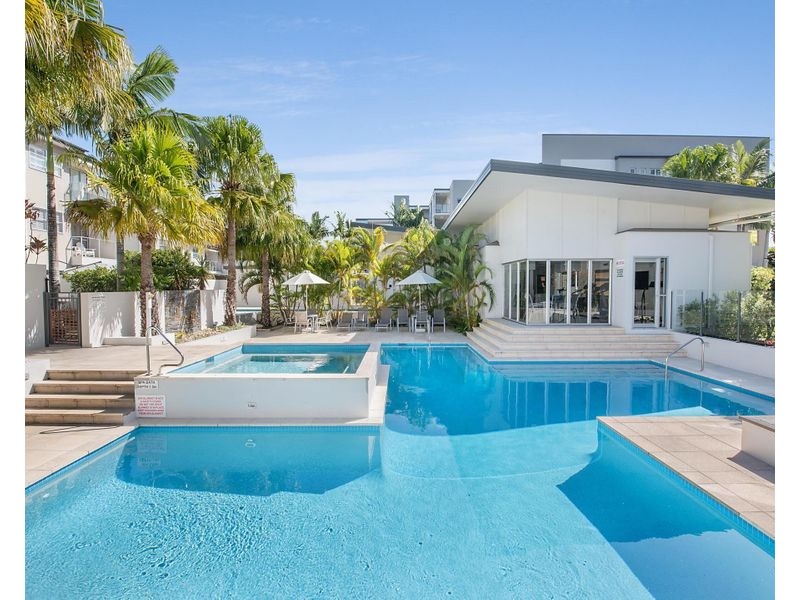 24/7 Grand Parade, Parrearra QLD 4575