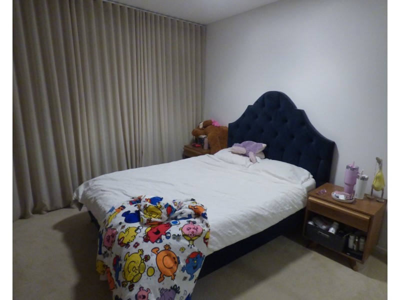 24/7 Grand Parade, Parrearra QLD 4575