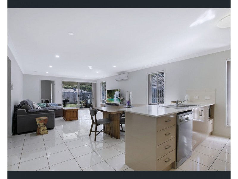 70 Sandalwood Crescent, Griffin QLD 4503