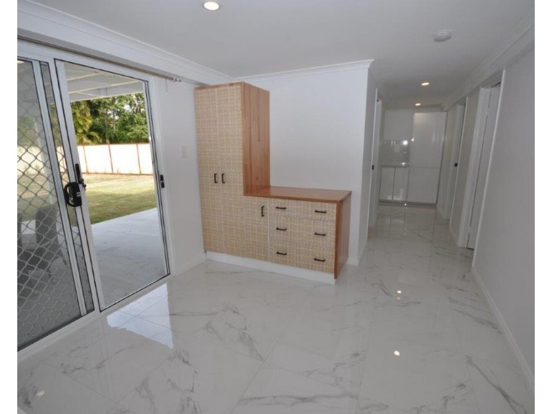 6 Breynia Street, Kingston QLD 4114