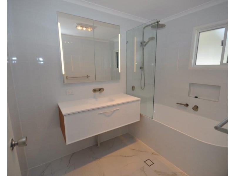 6 Breynia Street, Kingston QLD 4114