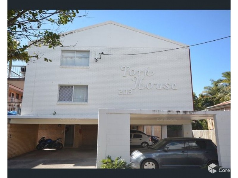 4/203 Scarborough St, Southport QLD 4215