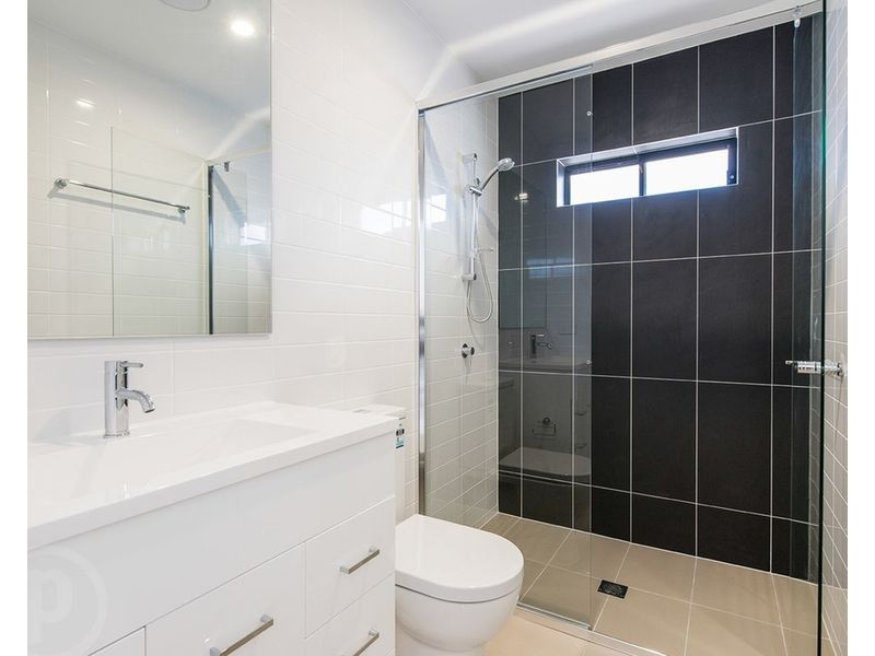 2/56 Hood Street, Sherwood QLD 4075