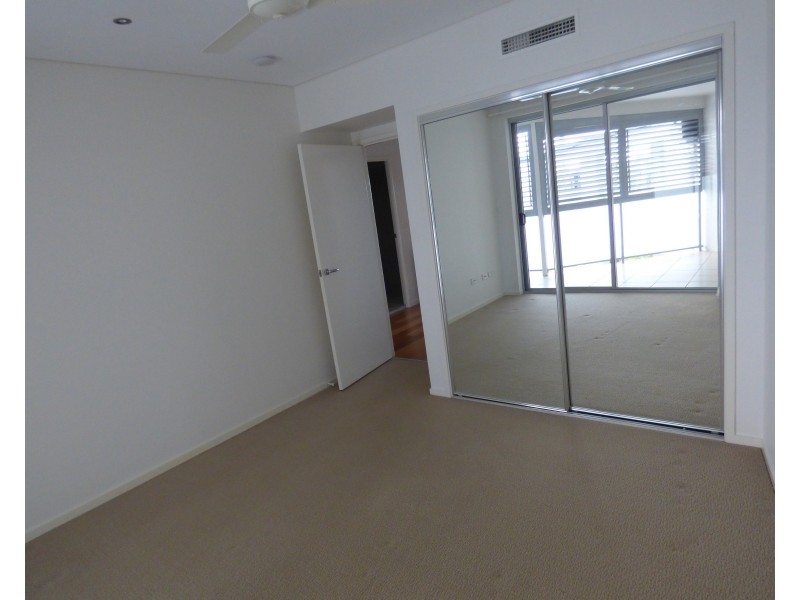 37/7 Grand Parade, Kawana Island QLD 4575