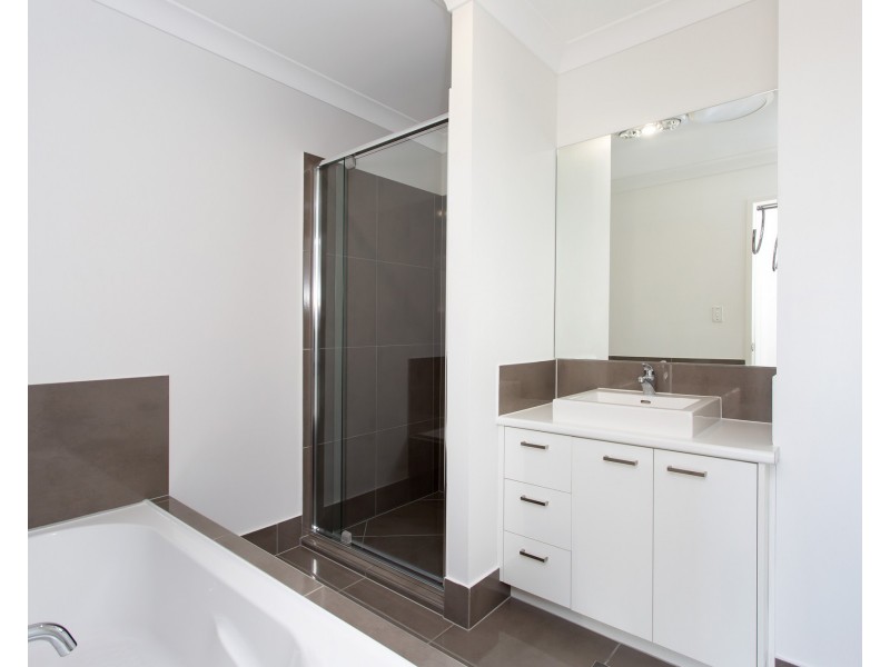 58/60 Grahams Rd, Strathpine QLD 4500