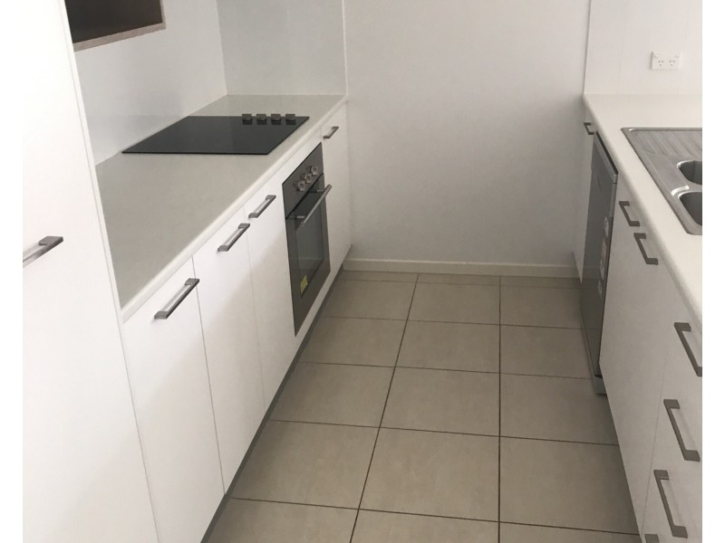 2/13A Spruce Street, Loganlea QLD 4131