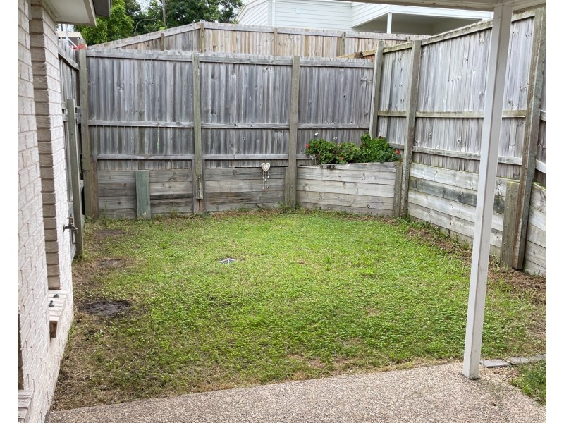 2/13A Spruce Street, Loganlea QLD 4131