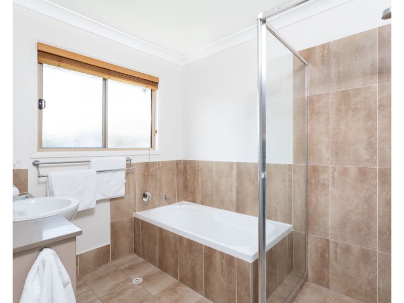 4/24 Tallis Street, Wakerley QLD 4154