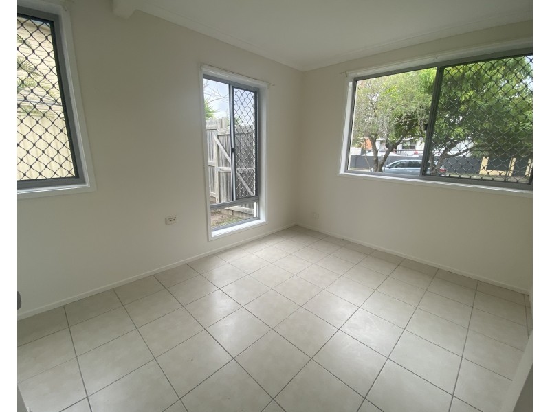 5 Waratah Street, Woodridge QLD 4114