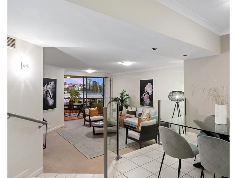 23/78 CAIRNS STREET, Kangaroo Point QLD 4169