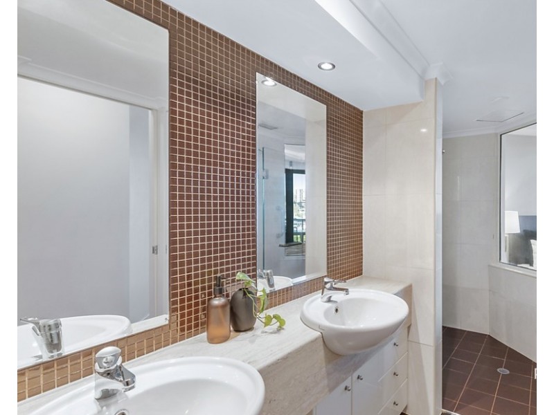 23/78 CAIRNS STREET, Kangaroo Point QLD 4169