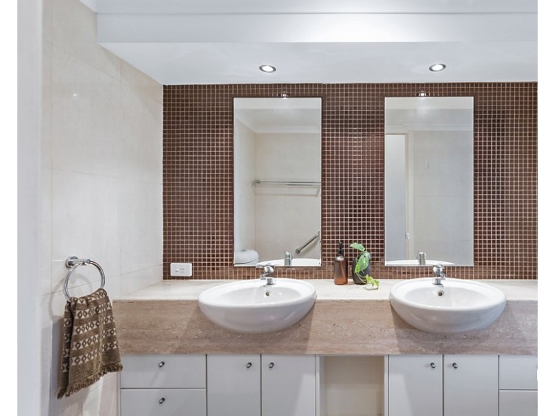 23/78 CAIRNS STREET, Kangaroo Point QLD 4169