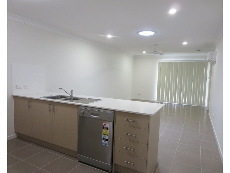 1/16 Lane Court, Mount Warren Park QLD 4207