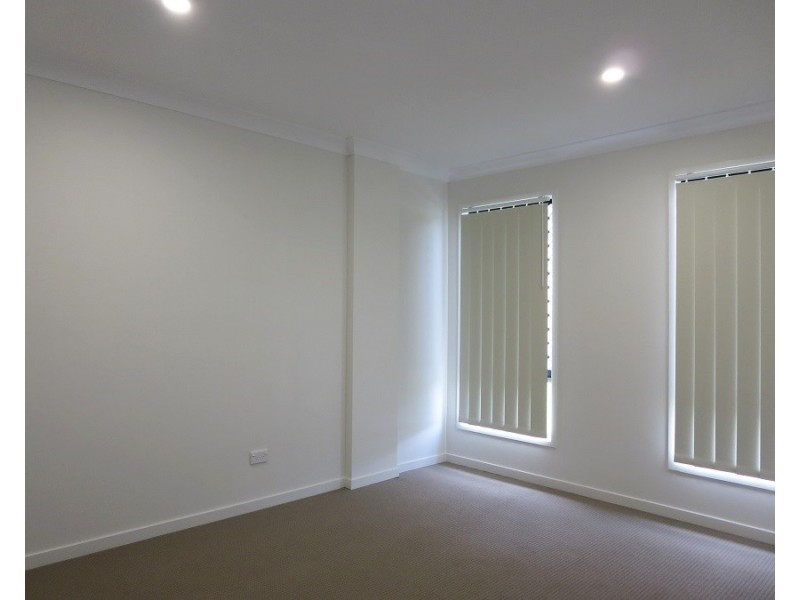1/16 Lane Court, Mount Warren Park QLD 4207