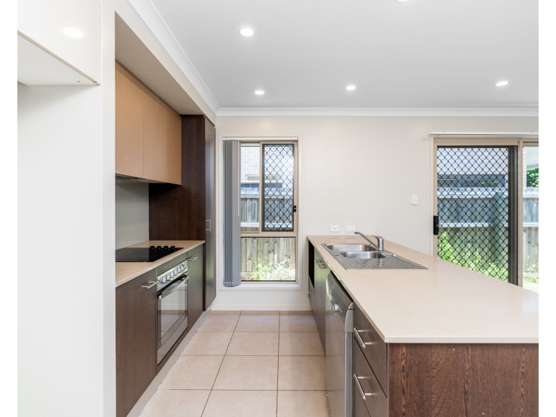 64 Baspa Street, Holmview QLD 4207