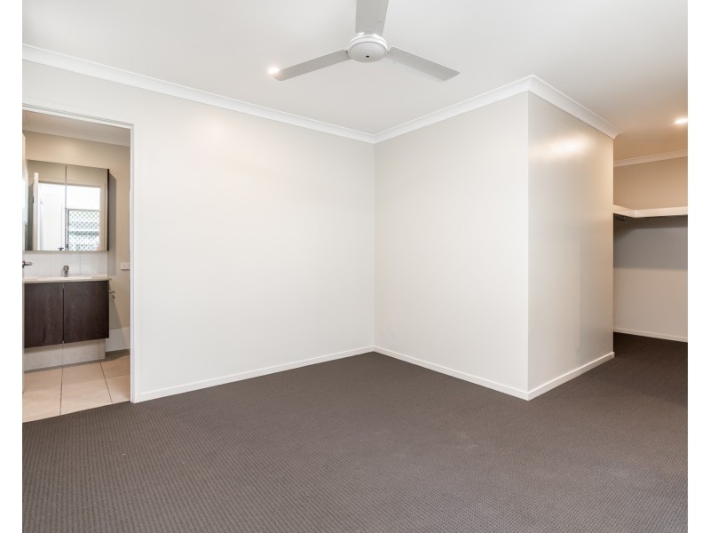 64 Baspa Street, Holmview QLD 4207