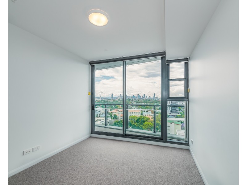 11002/300 Old Cleveland Road, Coorparoo QLD 4151