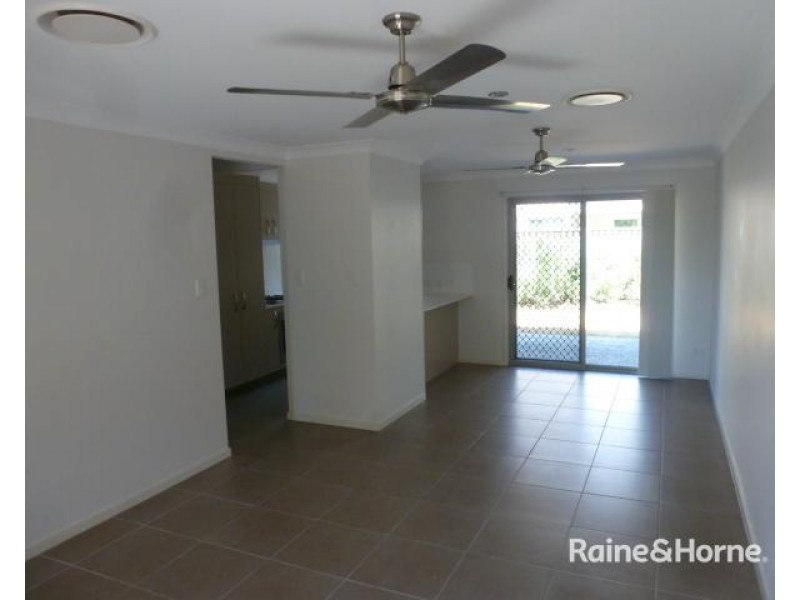 10/86 Carselgrove ave, Fitzgibbon QLD 4018