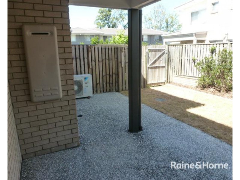 10/86 Carselgrove ave, Fitzgibbon QLD 4018