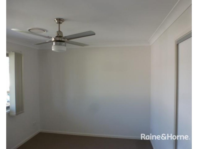 10/86 Carselgrove ave, Fitzgibbon QLD 4018