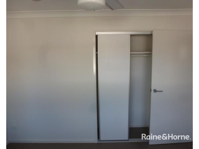 10/86 Carselgrove ave, Fitzgibbon QLD 4018