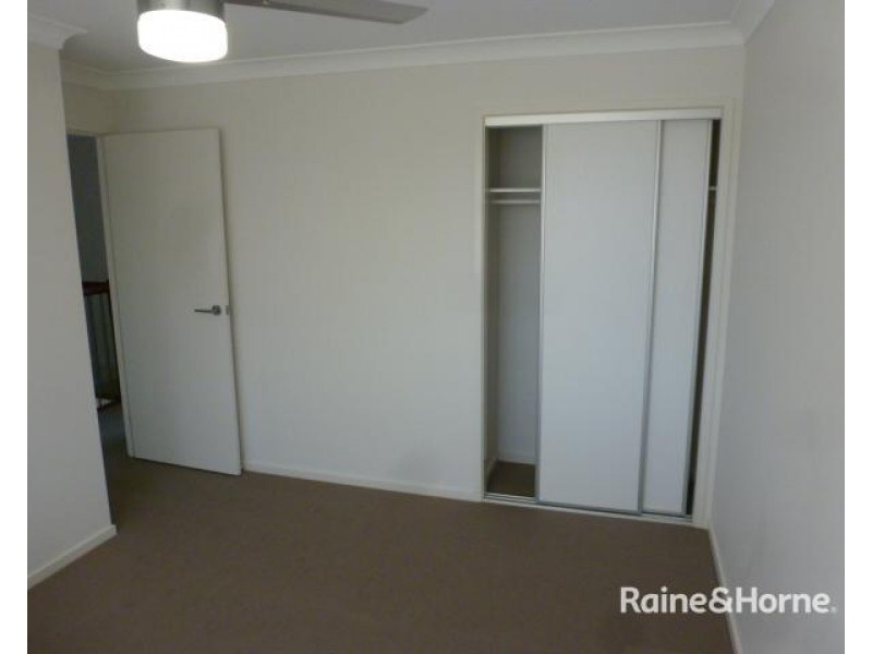10/86 Carselgrove ave, Fitzgibbon QLD 4018