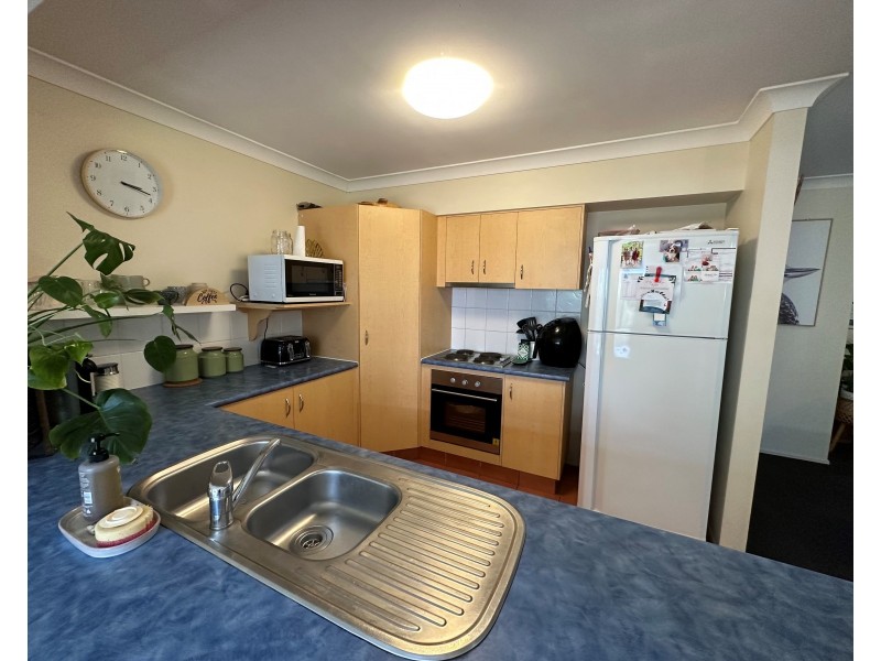 9/2 Concord Circuit, Robina QLD 4226