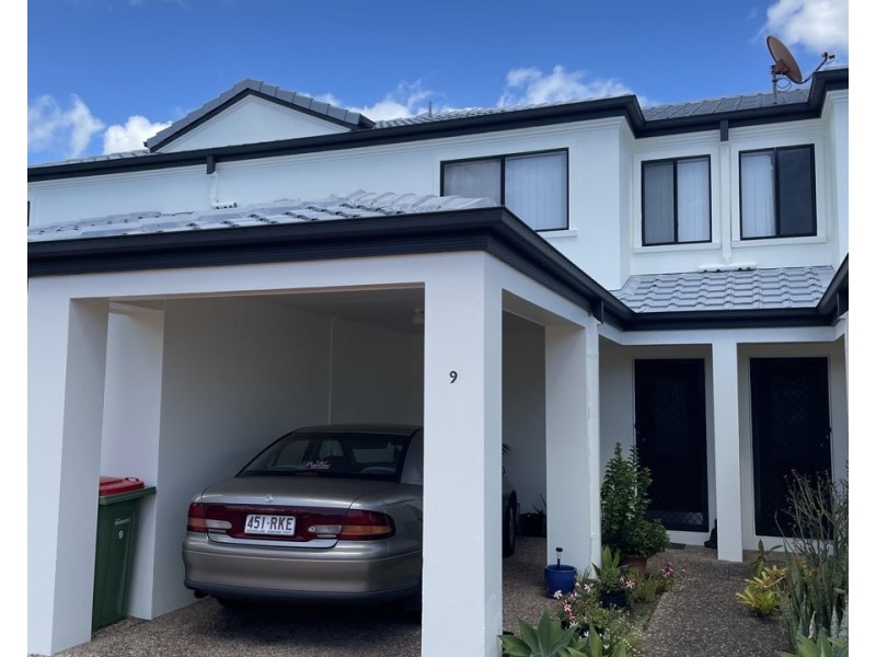 9/2 Concord Circuit, Robina QLD 4226