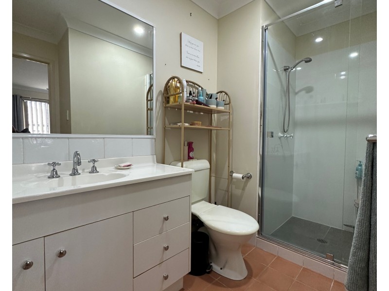 9/2 Concord Circuit, Robina QLD 4226