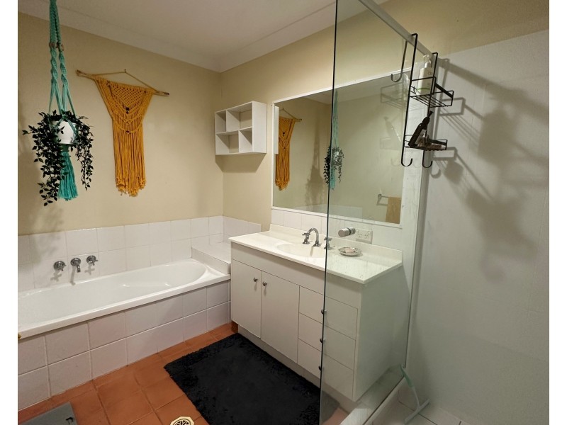 9/2 Concord Circuit, Robina QLD 4226