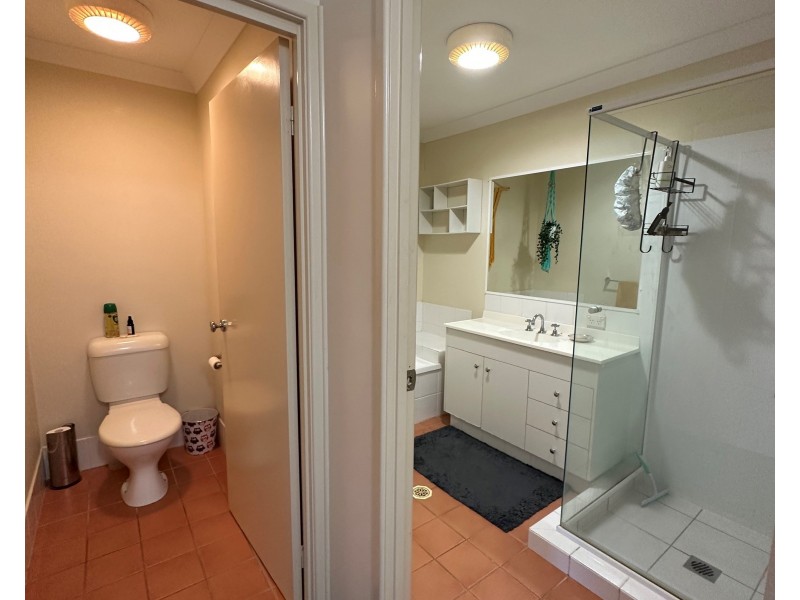 9/2 Concord Circuit, Robina QLD 4226