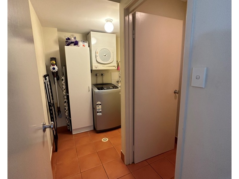 9/2 Concord Circuit, Robina QLD 4226