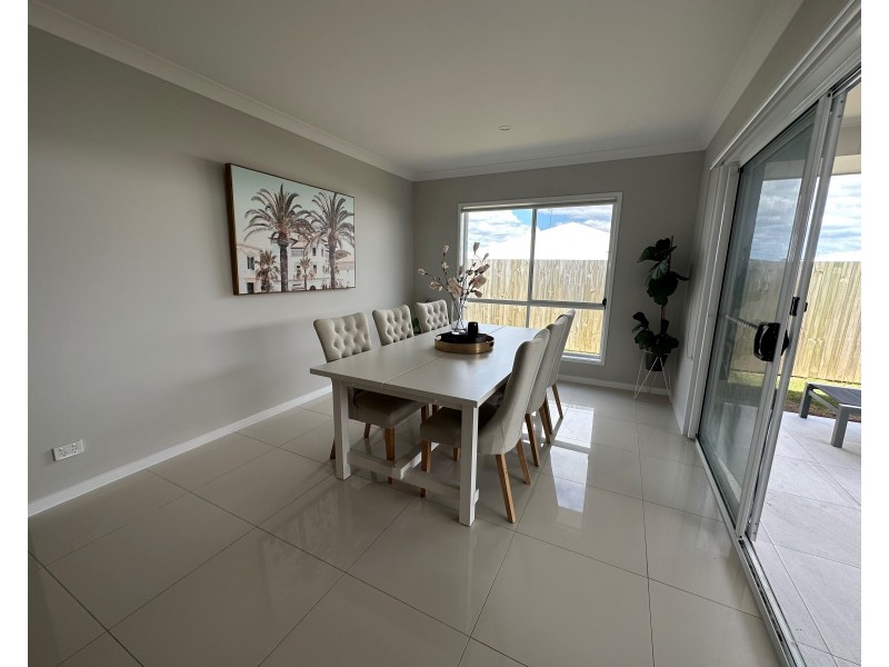 8 Lee Street, Pimpama QLD 4209