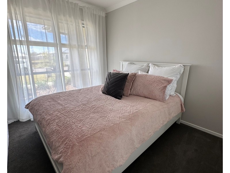 8 Lee Street, Pimpama QLD 4209