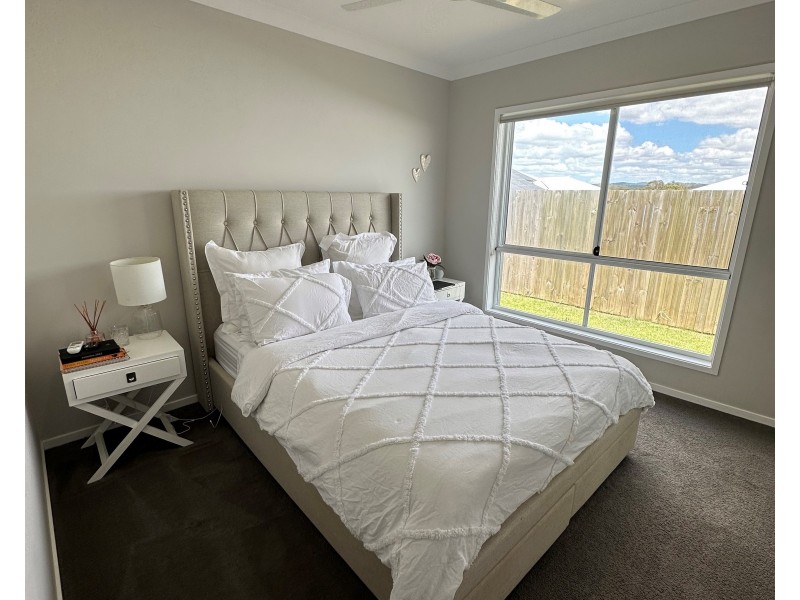 8 Lee Street, Pimpama QLD 4209