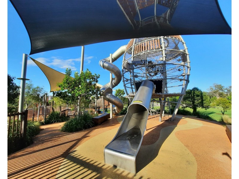 8 Lee Street, Pimpama QLD 4209