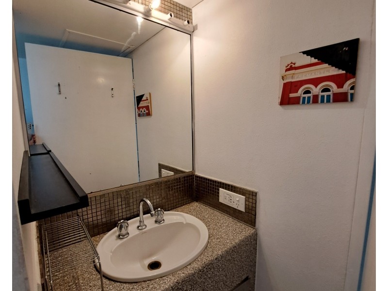 715/2 Barney Street, Southport QLD 4215