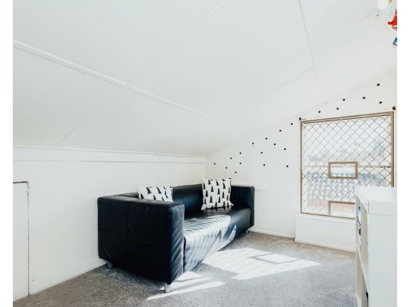 36 Phillip Street, Redland Bay QLD 4165