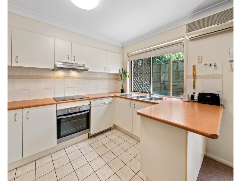 4/10 Chapman Place, Oxley QLD 4075